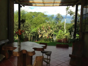 Charming Coffee Region Farm Escape